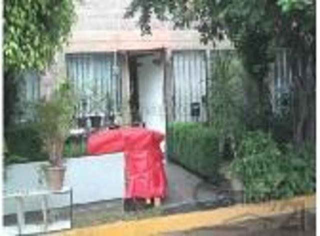 CASA A 5 MINUTOS DEL TREN SUBURBANO